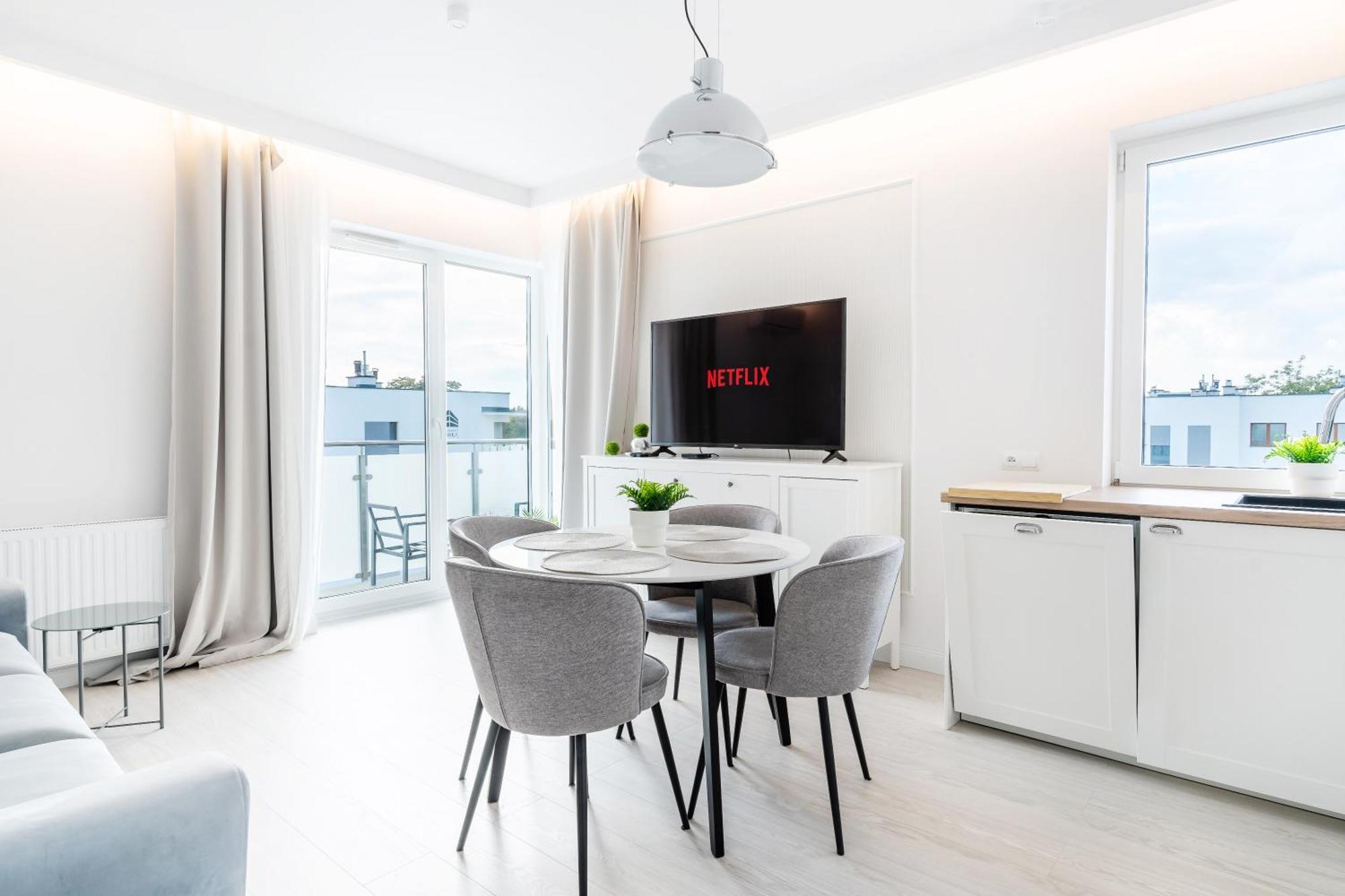 Belle View - 3Pok, Nawet 5 Lozek, Piekny Widok Na Rzeke, Tv55" Z Netflix I Max, Parking, Winda Apartment อิวาวา ภายนอก รูปภาพ